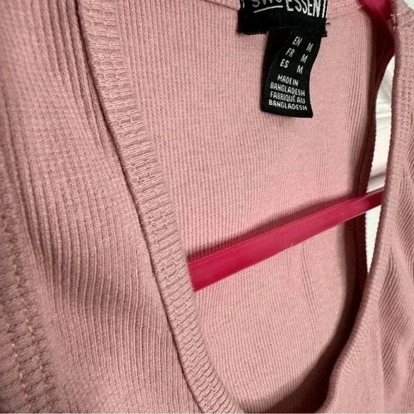 SWS Essentials Tank Top Cropped Ribbed Racerback Pink Size Medium - Picture 3 of 16